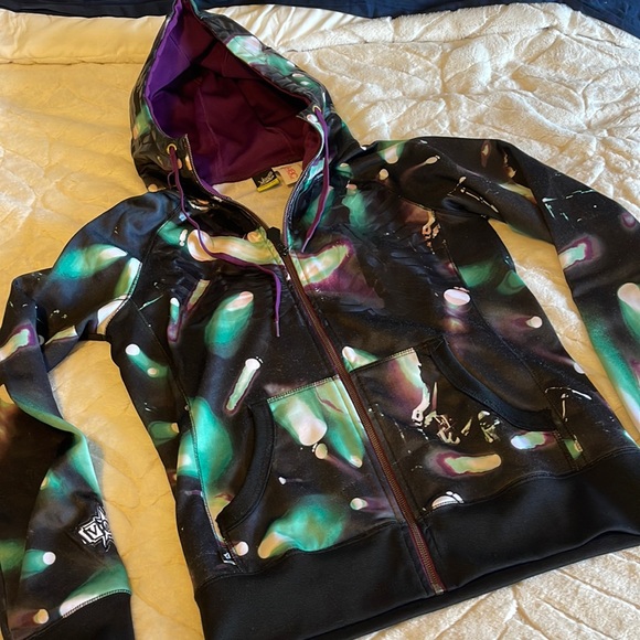 VOLCOM- light snowboarding jacket, size M great for spring riding - Picture 1 of 4